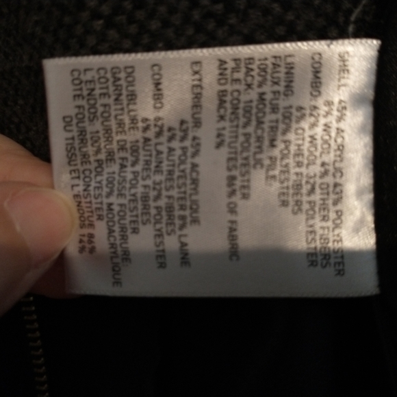 Coat with fur hood, Laundry by Shelli Segal, size small - Picture 4 of 4